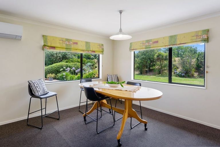 Photo of property in 47 Rutherford Drive, Waikanae Beach, Waikanae, 5036