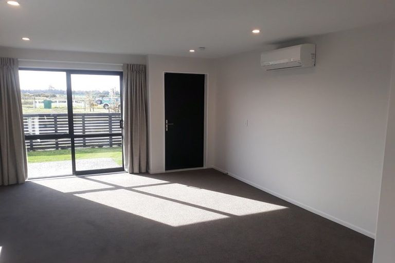 Photo of property in 5 Piripiri Place, Broomfield, Christchurch, 8042