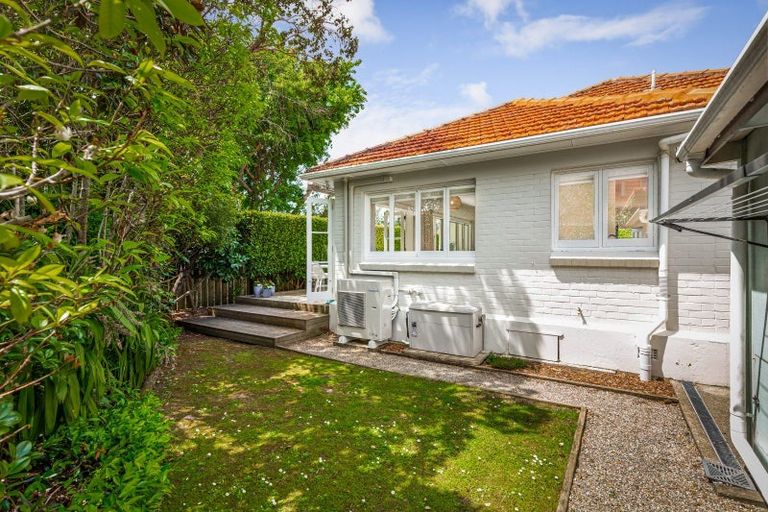 Photo of property in 1/27 Summer Street, Stanley Point, Auckland, 0624