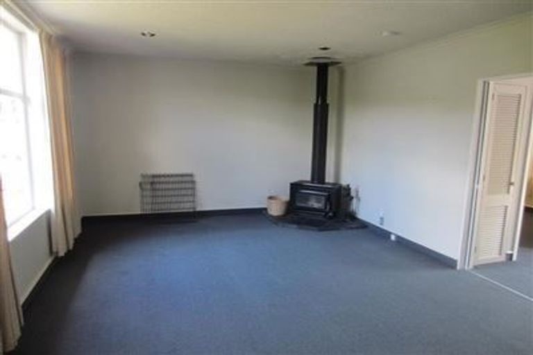 Photo of property in 50 Redwood Avenue, Tawa, Wellington, 5028