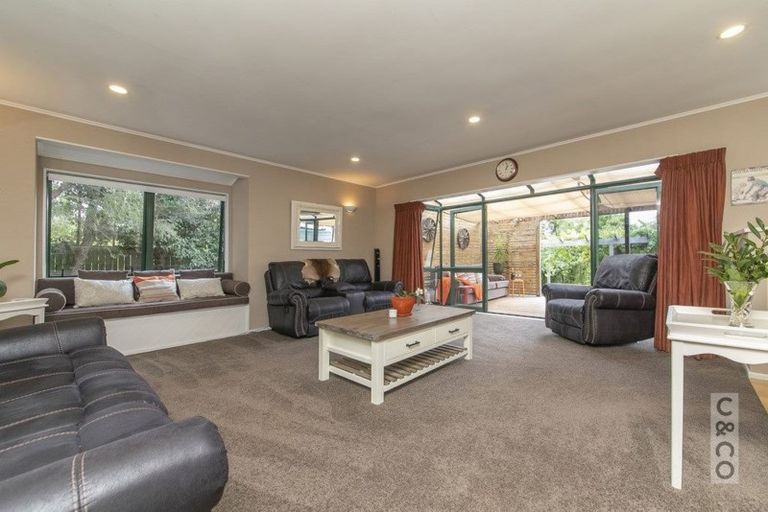 Photo of property in 5 Muriwai Road, Waimauku, 0812