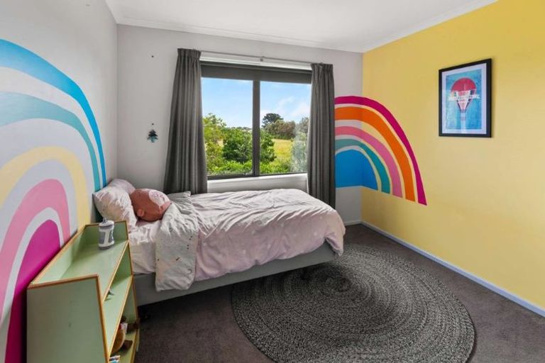 Photo of property in 1 Attrill Place, Tawhero, Whanganui, 4501