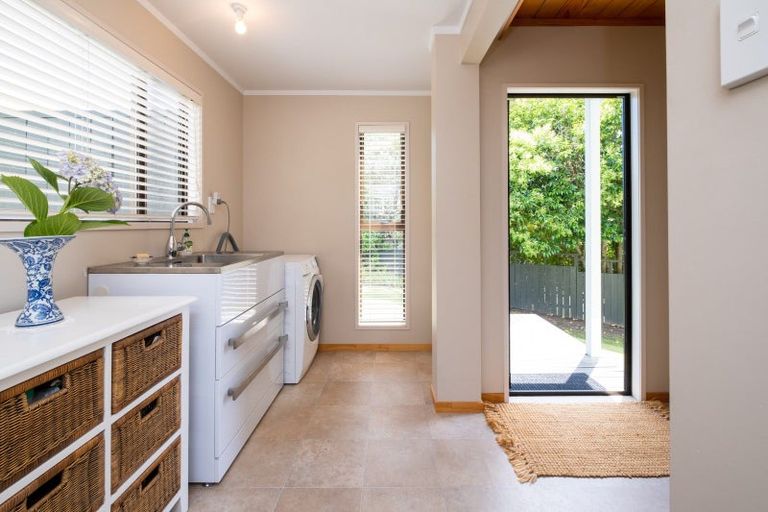 Photo of property in 33 Reeve Drive, Havelock North, 4130