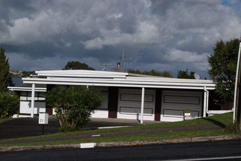 Photo of property in 21 Churchill Road, Cockle Bay, Auckland, 2014