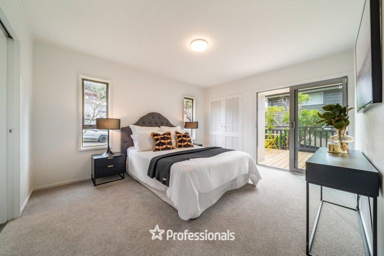 Photo of property in 2 Stanhope Grove, Korokoro, Lower Hutt, 5012
