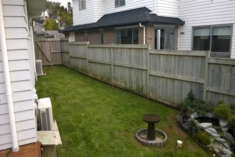 Photo of property in 28 Bur Oak Terrace, Schnapper Rock, Auckland, 0632