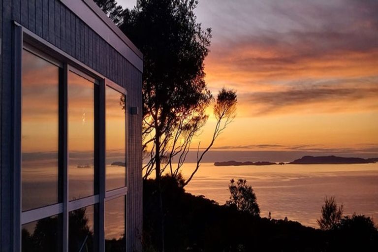 Photo of property in 525a Tuateawa Road, Tuateawa, Coromandel, 3583