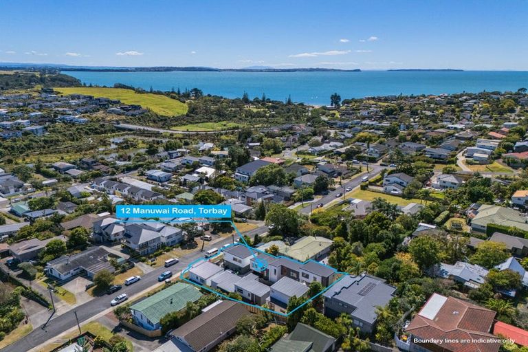 Photo of property in 1/12 Manuwai Road, Torbay, Auckland, 0630