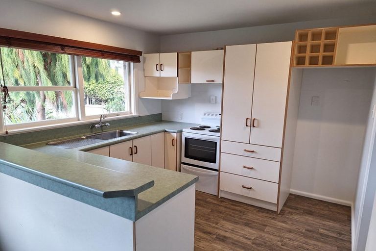 Photo of property in 37 Tintern Avenue, Avonhead, Christchurch, 8042