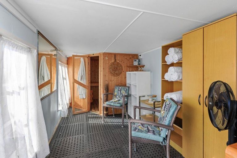 Photo of property in 34 Cavendish Square, Strathmore Park, Wellington, 6022