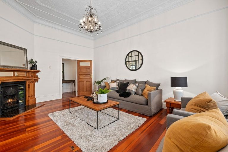 Photo of property in 58 Hinemoa Street, Birkenhead, Auckland, 0626