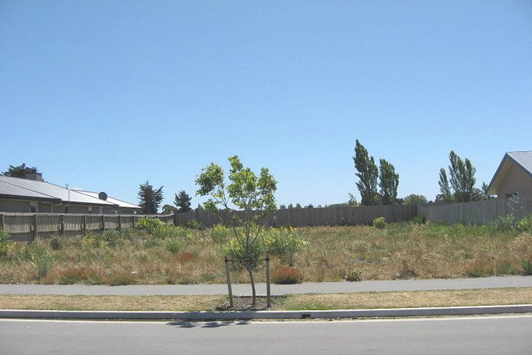 Photo of property in 12 Reka Street, Parklands, Christchurch, 8083