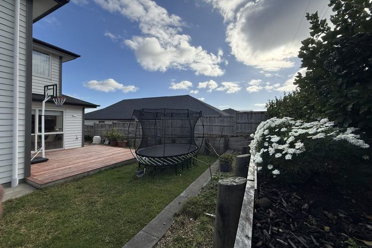 Photo of property in 25 Reserva Crescent, Kumeu, 0810