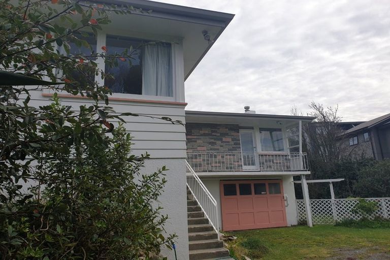 Photo of property in 49 Oxford Street, Tawa, Wellington, 5028