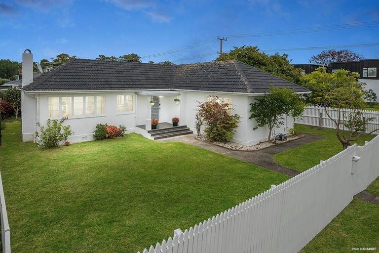 Photo of property in 1/91 Nile Road, Milford, Auckland, 0620