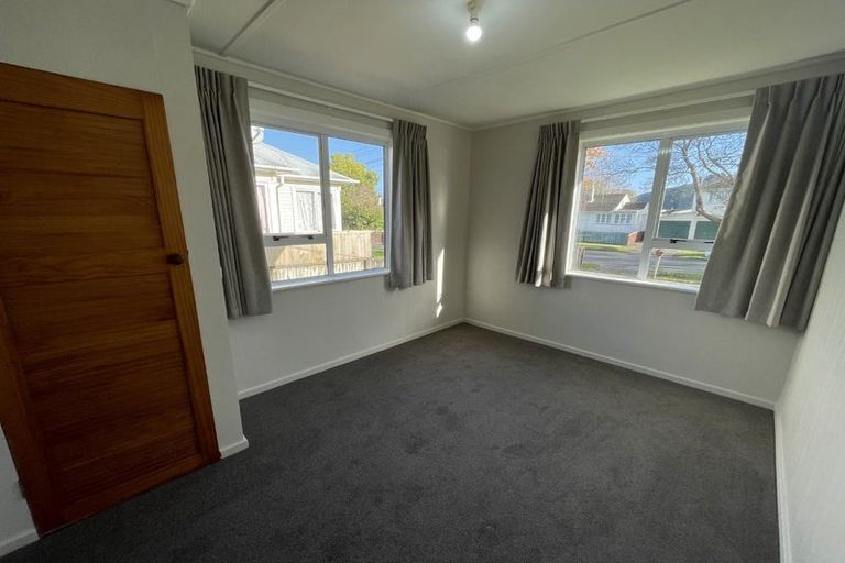 Photo of property in 46 Molesworth Street, Taita, Lower Hutt, 5011