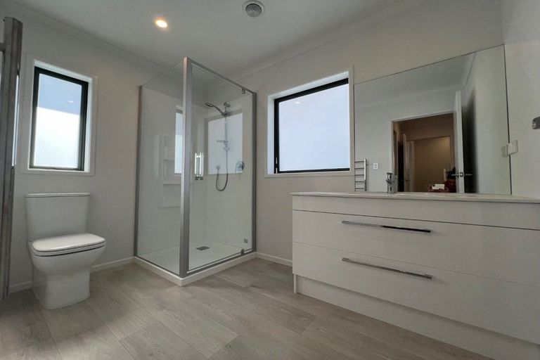 Photo of property in 51 Verran Road, Birkenhead, Auckland, 0626