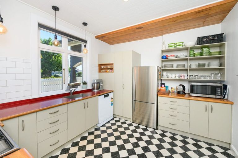 Photo of property in 90 Limbrick Street, Terrace End, Palmerston North, 4410