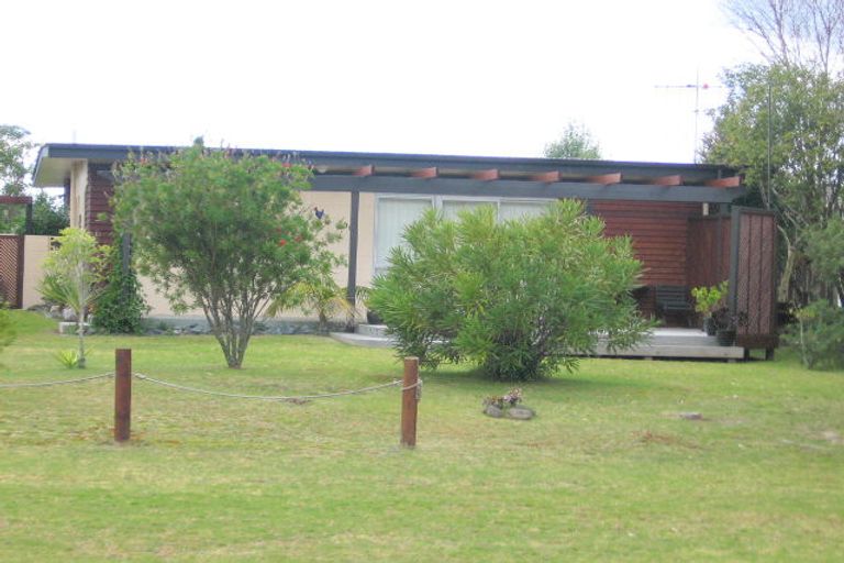 Photo of property in 400 Otahu Road, Whangamata, 3620