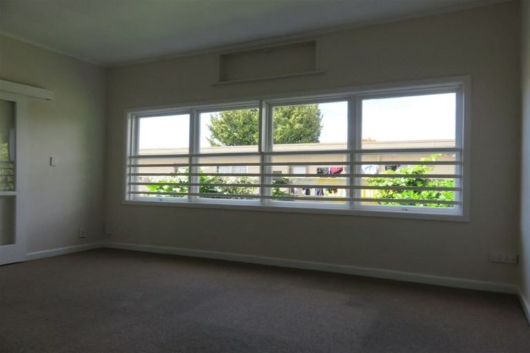 Photo of property in 804 Heretaunga Street East, Parkvale, Hastings, 4122