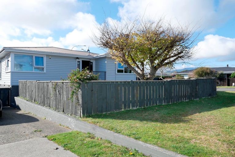 Photo of property in 63 Donovan Road, Paraparaumu Beach, Paraparaumu, 5032