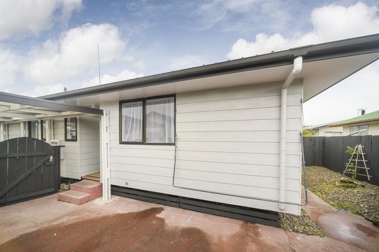 Photo of property in 37a Peter Hall Drive, Kelvin Grove, Palmerston North, 4414