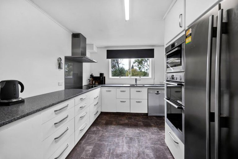 Photo of property in 20 Dudley Road Lower, Inglewood, 4386