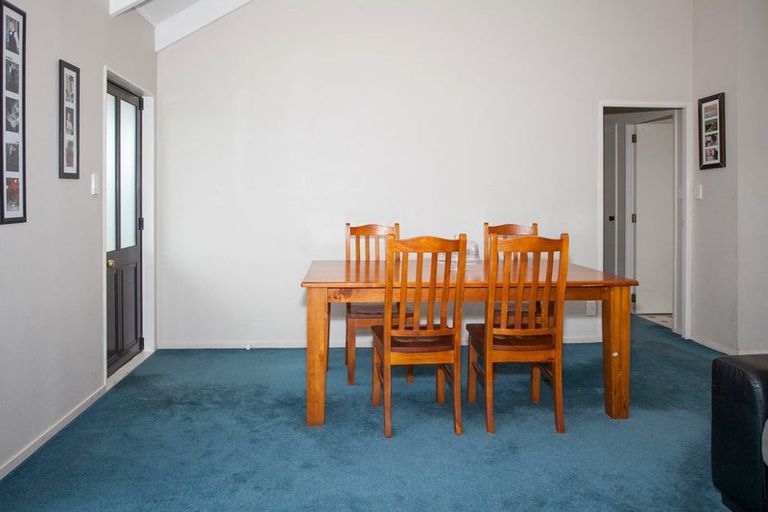 Photo of property in 79 Hillcrest Drive, Kelvin Grove, Palmerston North, 4414