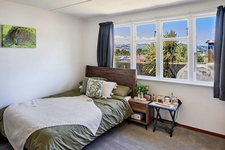 Photo of property in 49a Piko Street, Titahi Bay, Porirua, 5022