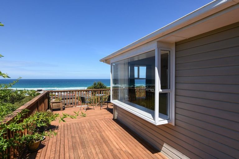 Photo of property in 16 Bedford Parade, Brighton, Dunedin, 9035