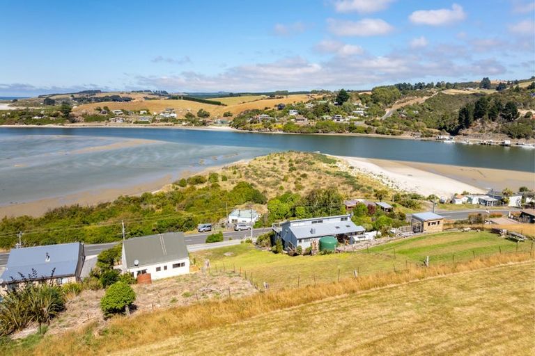 Photo of property in 1406 Taieri Mouth Road, Taieri Mouth, 9091