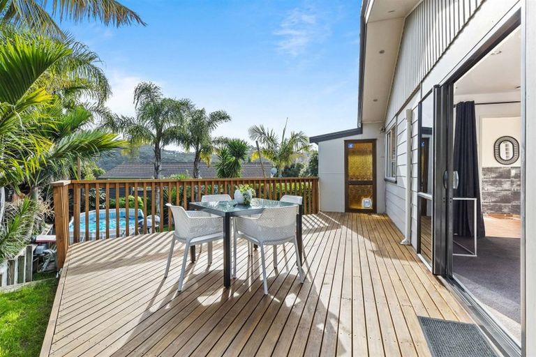 Photo of property in 8 Spinella Drive, Bayview, Auckland, 0629
