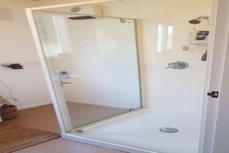 Photo of property in 107 Dowse Drive, Maungaraki, Lower Hutt, 5010