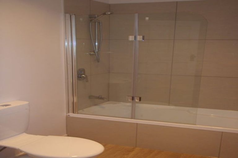 Photo of property in 74 Clare Road, St Albans, Christchurch, 8014