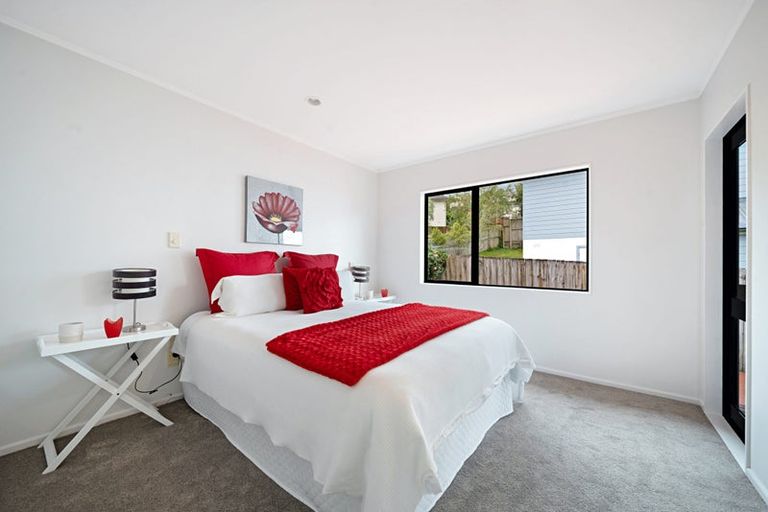 Photo of property in 1/86a West Drive, West Harbour, Auckland, 0618