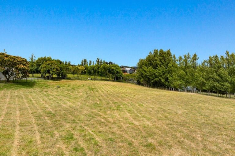 Photo of property in 1224 State Highway 16, Waimauku, 0883