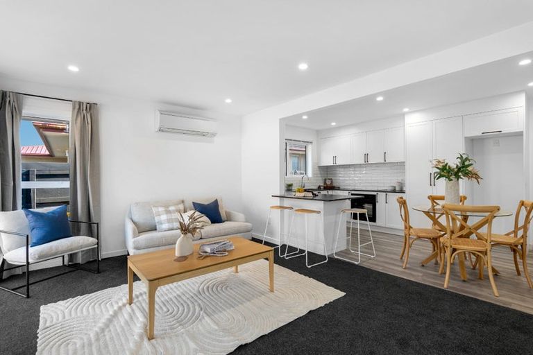 Photo of property in 2/320 Memorial Avenue, Burnside, Christchurch, 8053