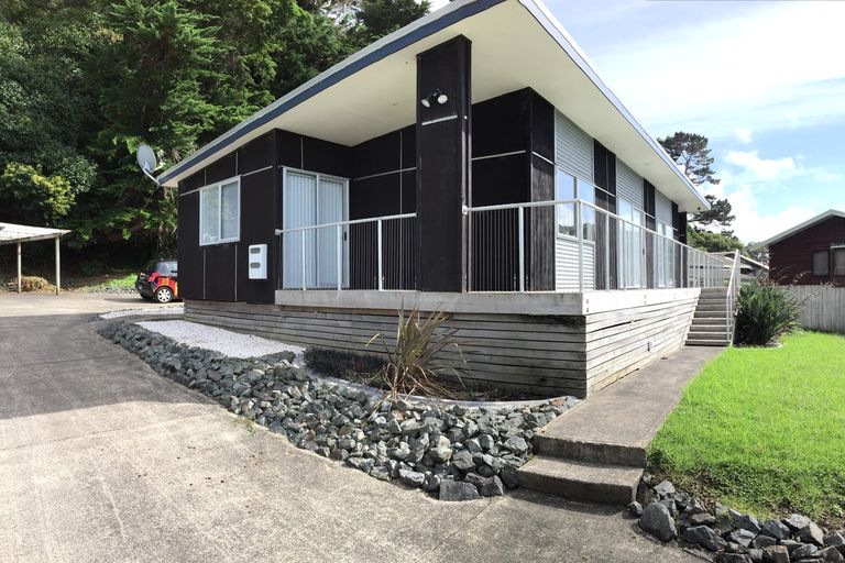 Photo of property in 5 Waiwera Place, Waiwera, Orewa, 0994