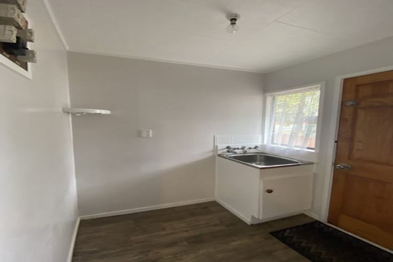 Photo of property in 127 Finlayson Avenue, Clendon Park, Auckland, 2103