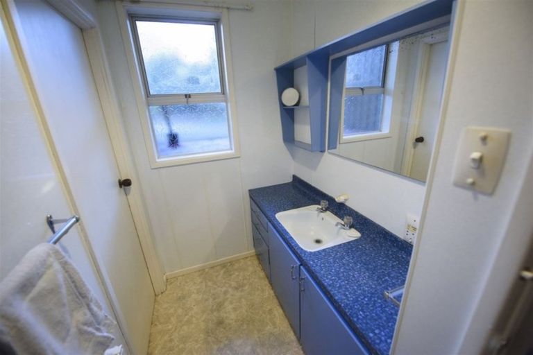 Photo of property in 8 Saint Andrew Place, Balclutha, 9230