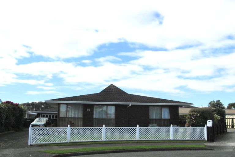 Photo of property in 10 Te Kama Street, Levin, 5510