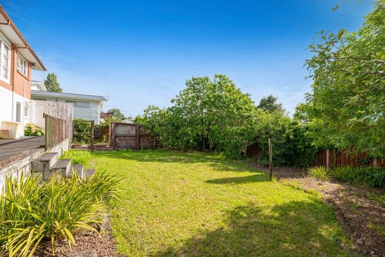 Photo of property in 38 Sunset Road, Unsworth Heights, Auckland, 0632