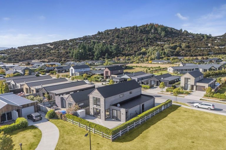 Photo of property in 1 Glen Dene Crescent, Wanaka, 9305