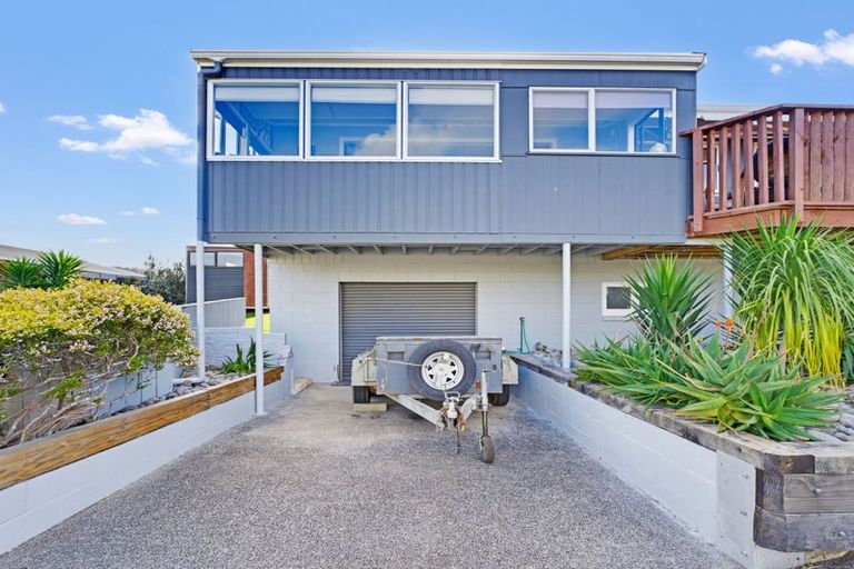 Photo of property in 201 Chartwell Avenue, Whangamata, 3620