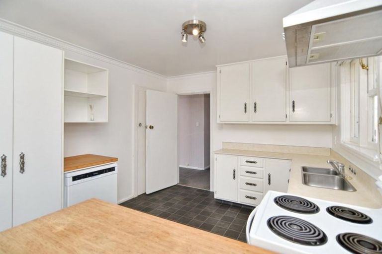 Photo of property in 80 Pacific Road, North New Brighton, Christchurch, 8083