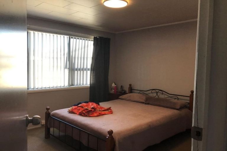 Photo of property in 48 Othello Drive, Clover Park, Auckland, 2023