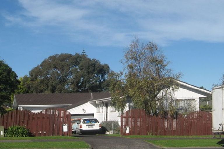 Photo of property in 2/521 Pakuranga Road, Howick, Auckland, 2010