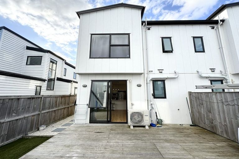 Photo of property in 30 Minhas Road, Papakura, 2110