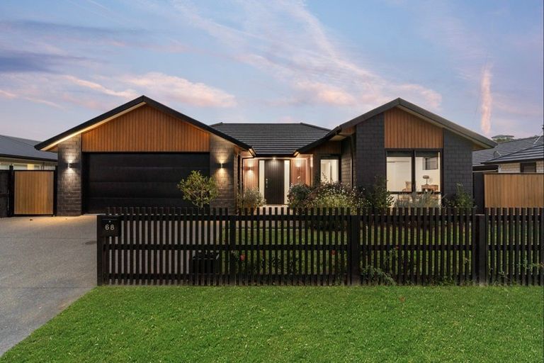 Photo of property in 68 Pakanga Grove, Pyes Pa, Tauranga, 3112
