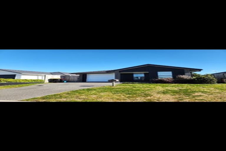 Photo of property in 11 Wawai Drive, Papamoa Beach, Papamoa, 3118